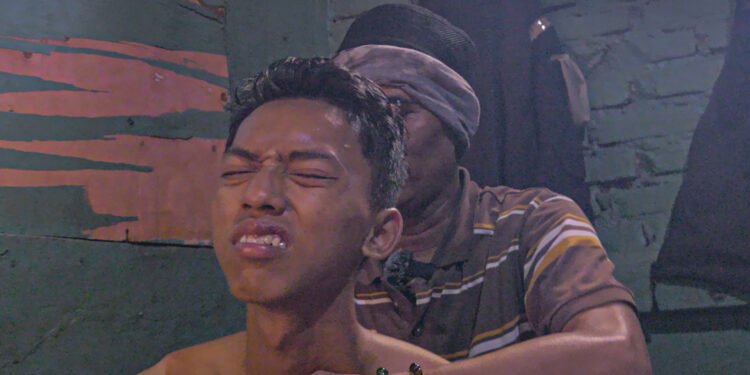 Perjuangan Hidup Tukang Urut Panggilan di Ibukota Jakarta.