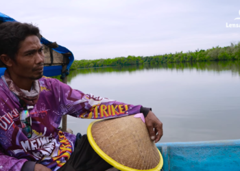 Tekong Mancing menyelamatkan ikan paus Terdampar Dapat Perhatian Bu Susi.
