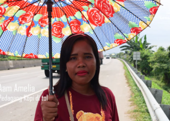 Pendapatan Ladies Umbrella Penjual Kopi di Pinggir Tol