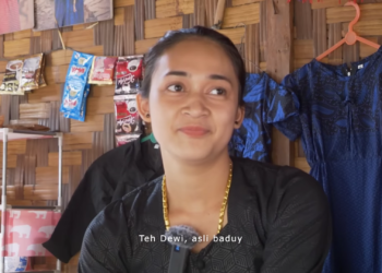 Cewe Baduy Ini Belum Pernah Ke Mall!!