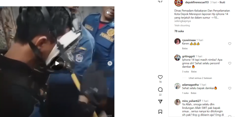Damkar Depok Nyebur Selamatkan iPhone