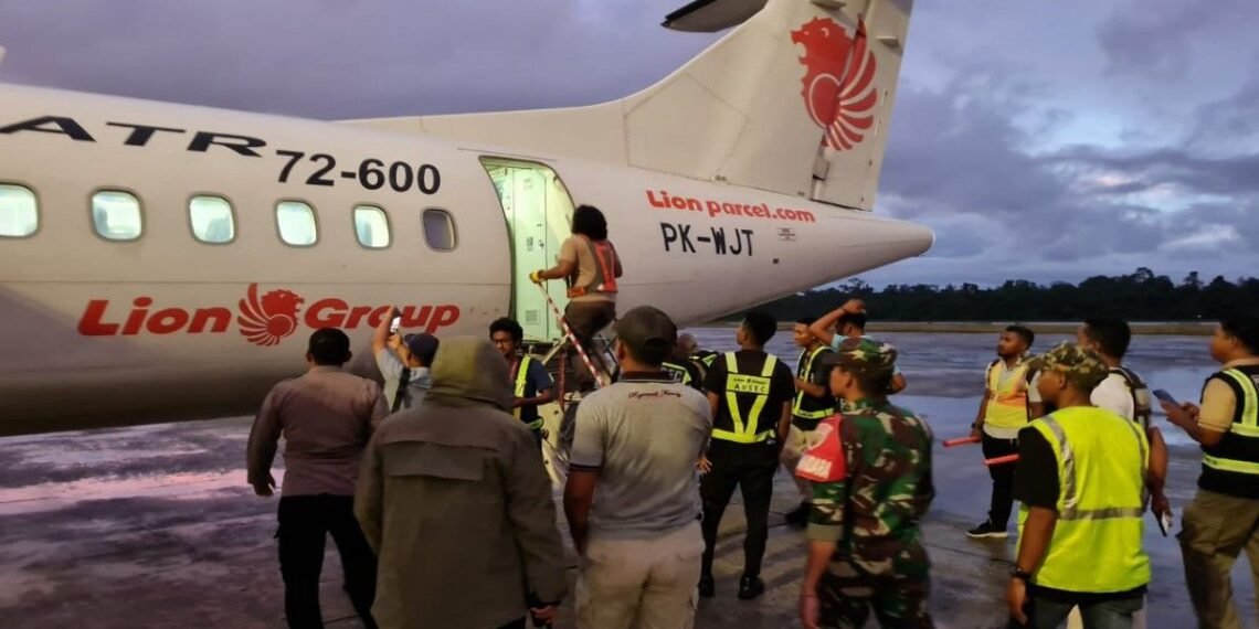 KKB Tembak Pesawat Wings