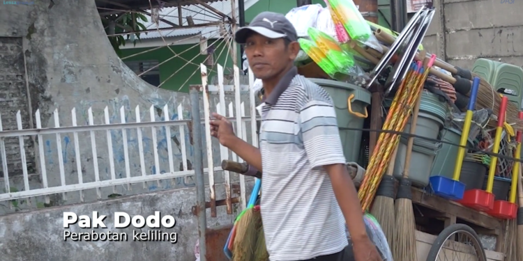 Penjual IKEA Keliling