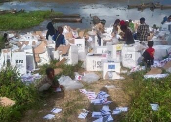 Suara Pemilu di Papua di Bakar