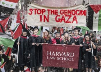 Mahasiswa Harvard Melakukan Walk Out