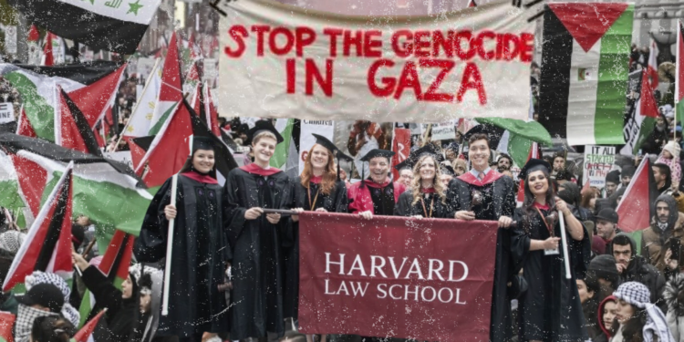 Mahasiswa Harvard Melakukan Walk Out