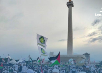 gambar Reuni Akbar 212 di Monas Habib Rizieq Shihab Angkat Tema Revolusi Akhlak dan Palestina Merdeka
