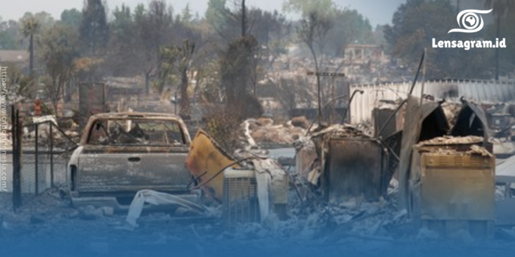 gambar Kebakaran Hebat di Los Angeles Hanguskan Ribuan Rumah, 5 Orang Tewas