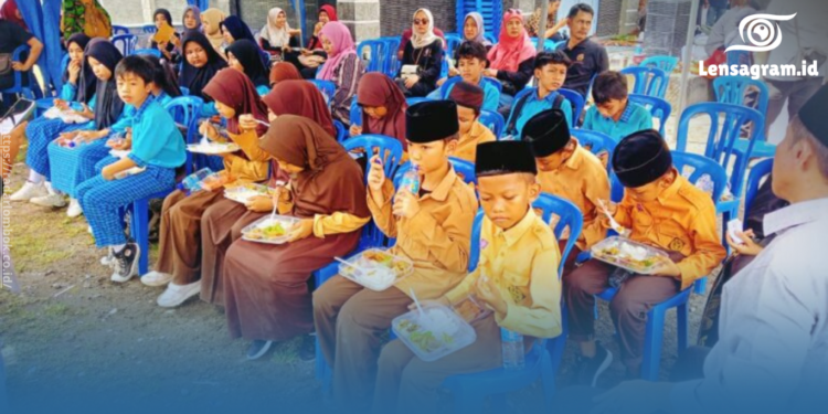 gambar Program Makanan Gratis Prabowo Dimulai, Targetkan Jutaan Anak dan Ibu Hamil