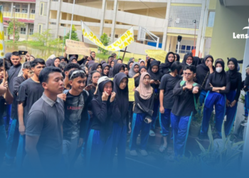 gambar Ratusan Pelajar SMAN 1 Mempawah Gelar Aksi Protes, Terancam Gagal Ikut SNBP 2025