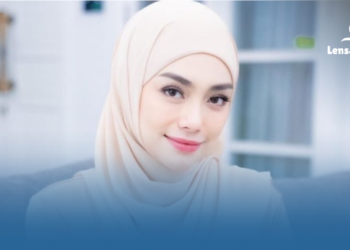 Celine Evangelista Jalani Umroh Setelah Mualaf, Momen Haru Saat Ucapkan Syahadat di Depan Kakbah