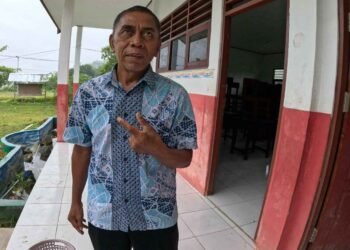 Bapak Baenal: Pejuang Sunyi di Ujung Timur Negeri, Cahaya Pendidikan dari Raja Ampat