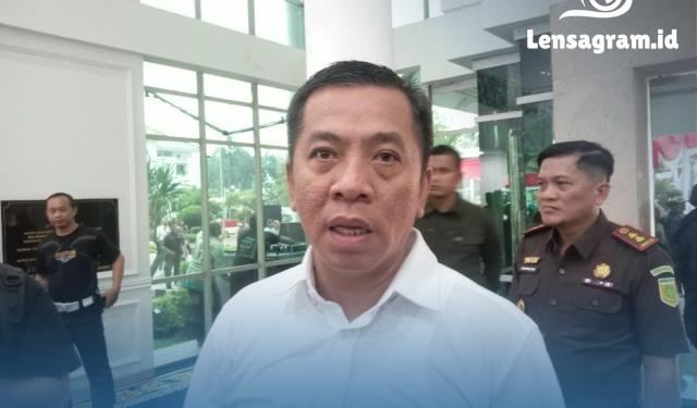 Bupati Karawang Buka Suara Soal Isu Tak Sejalan dengan Dedi Mulyadi! Apa Katanya?