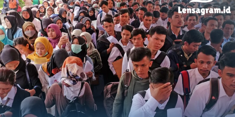 Usia Jadi Penghalang! Cerita Nyata Pencari Kerja Jakarta di Tengah Banyaknya Lowongan