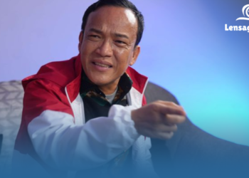 Gemparkan Publik Kena OTT KPK, Tapi Istana Masih Puji Kinerja Wamenaker?!