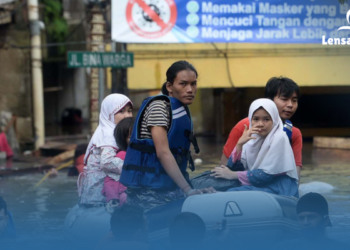 Banjir Berkali-kali di Kebon Pala, Warga Heran: Air Cepat Surut, Tapi Datang Lagi!
