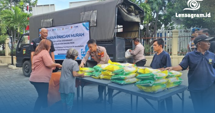 Heboh! Beras Murah Diserbu di Polres Tanjung Priok, Stok Langsung Ludes