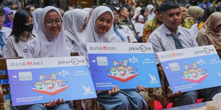 Akhirnya Cair! Dana KJP Plus Tahap I Sudah Bisa Diambil, Ini Jumlahnya Bikin Kaget!