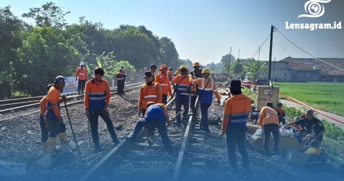 Bukan Cuma Evakuasi, Ini yang Diam-Diam Dikejar KAI Setelah Insiden Kereta!