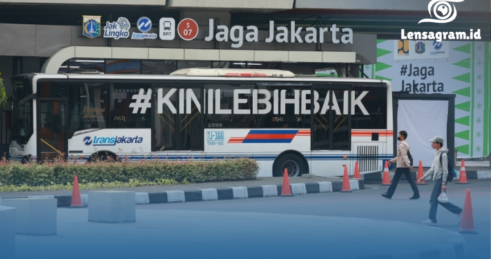 Warga Geger! Halte di Jakarta Kini Penuh Puing Kebakaran