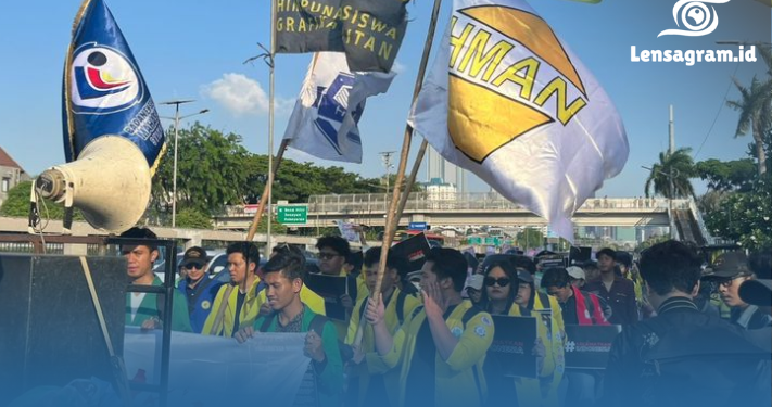 BEM UI Siap Guncang DPR Hari Ini! 25 Tuntutan Rakyat Dibawa, Ada Apa Sebenarnya?