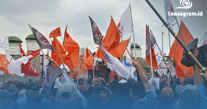 Panas! Demo 30 September Guncang Jakarta, Ini Titik Aksinya yang Bikin Macet