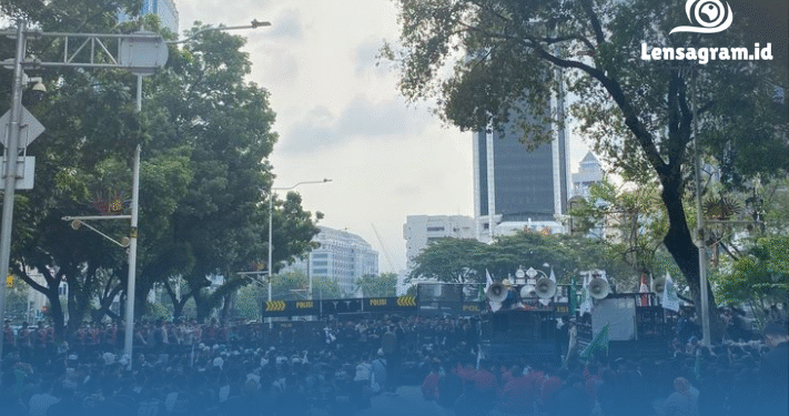 Jakarta Siaga! Ribuan Polisi Diterjunkan, Ada Apa di Tiga Titik Demo Hari Ini?