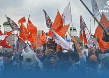 Jakarta Memanas Hari Ini! Dua Demo Besar Pecah, 1.082 Polisi Siaga Penuh