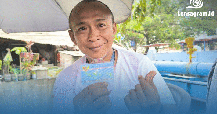 Tukang Servis KTP Pinggir Jalan: Awal Kisah yang Terungkap di Balik Birokrasi yang Mengerikan