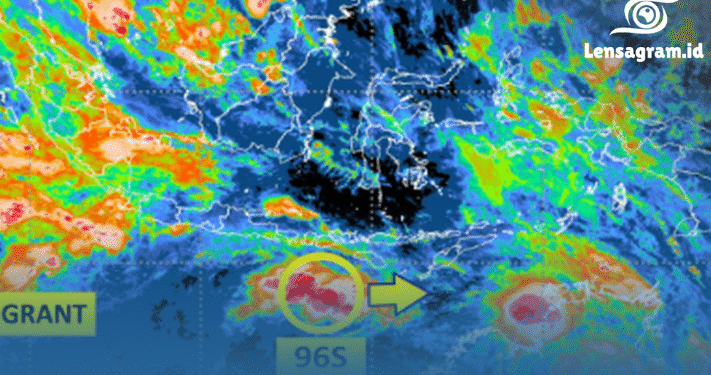 Waspada! Dua Siklon Tropis Picu Gelombang Setinggi 4 Meter, BMKG Angkat Suara