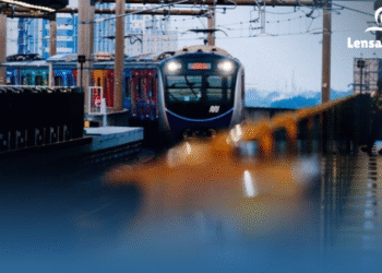Rayakan Tahun Baru Sampai Larut? MRT dan LRT Jakarta Siap Antar, Ini Perubahannya!