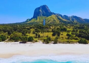 Pulau Nuca Molas Manggarai Hidden Island Ecotourism in Flores