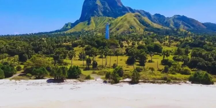 Pulau Nuca Molas Manggarai Hidden Island Ecotourism in Flores