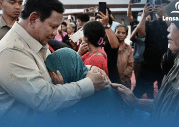 Kunjungan Prabowo ke Sumatera Berubah Dramatis Saat Ia Melihat Hal Ini di Pengungsian!