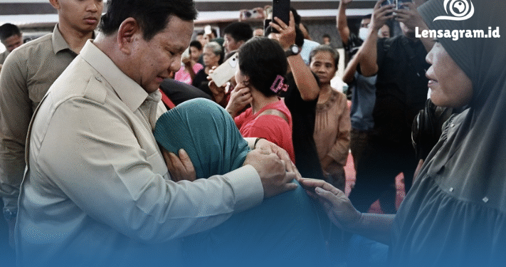 Kunjungan Prabowo ke Sumatera Berubah Dramatis Saat Ia Melihat Hal Ini di Pengungsian!