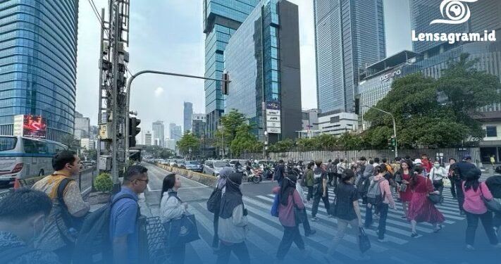 Siap-Siap Kerja dari Rumah Lagi! Kebijakan WFH Demi BBM Segera Berlaku?