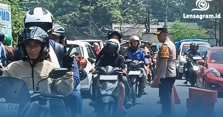 Arus Balik Mulai ‘Menggila’! Ribuan Kendaraan Serbu Jonggol Menuju Jakarta