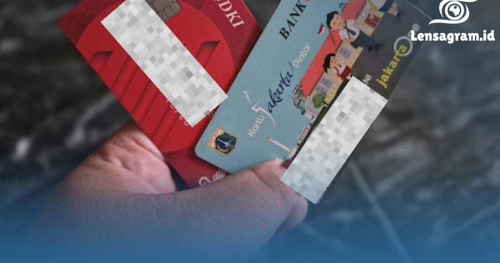 Terungkap! Perjuangan Emak-emak Jadi Joki Bansos, Dari Panas Terik sampai ‘Main Kotor